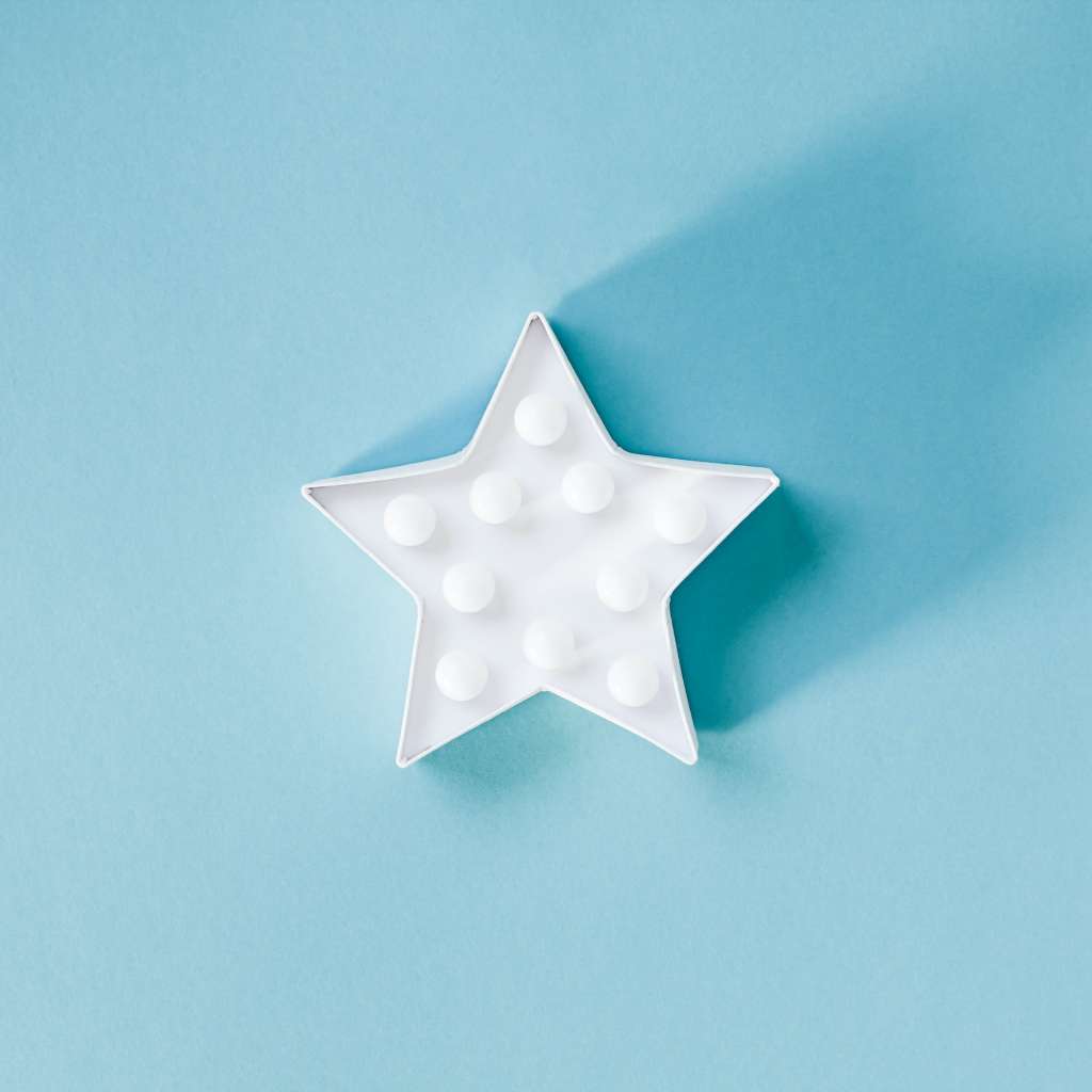 Star shaped white LED lights lamp